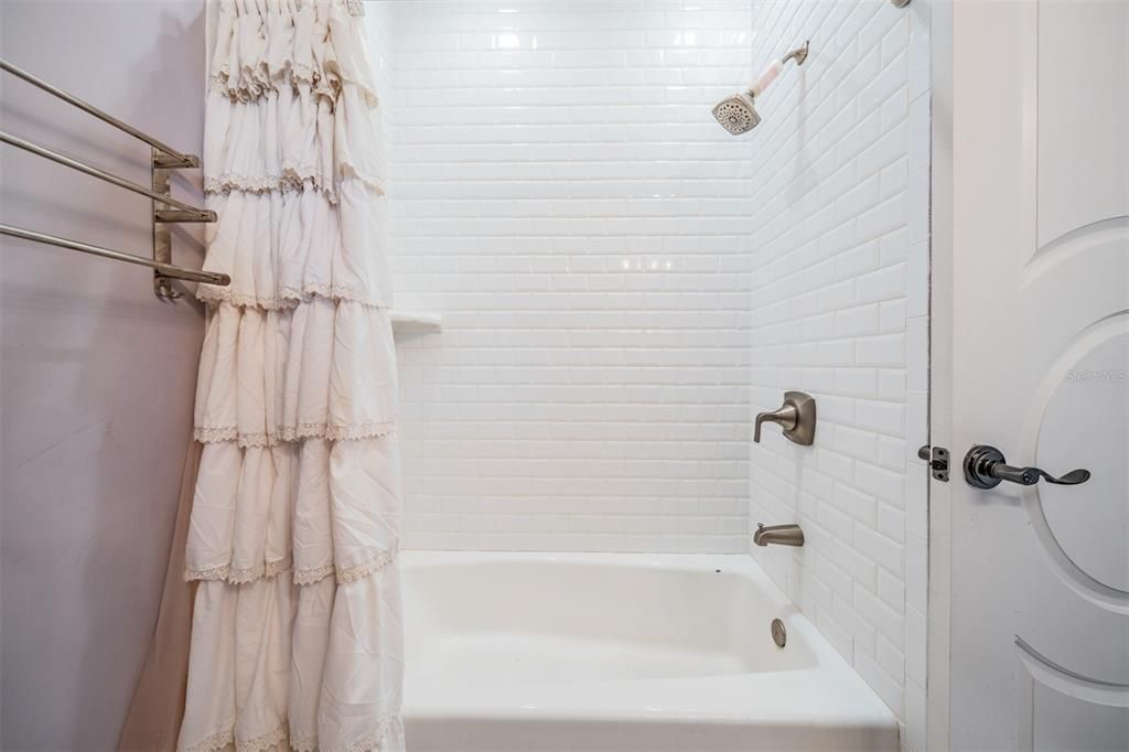 For Sale: $3,500,000 (5 beds, 6 baths, 5777 Square Feet)