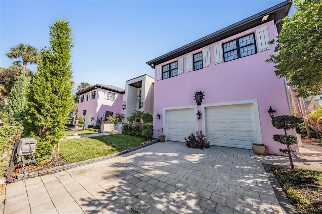 For Sale: $3,500,000 (5 beds, 6 baths, 5777 Square Feet)