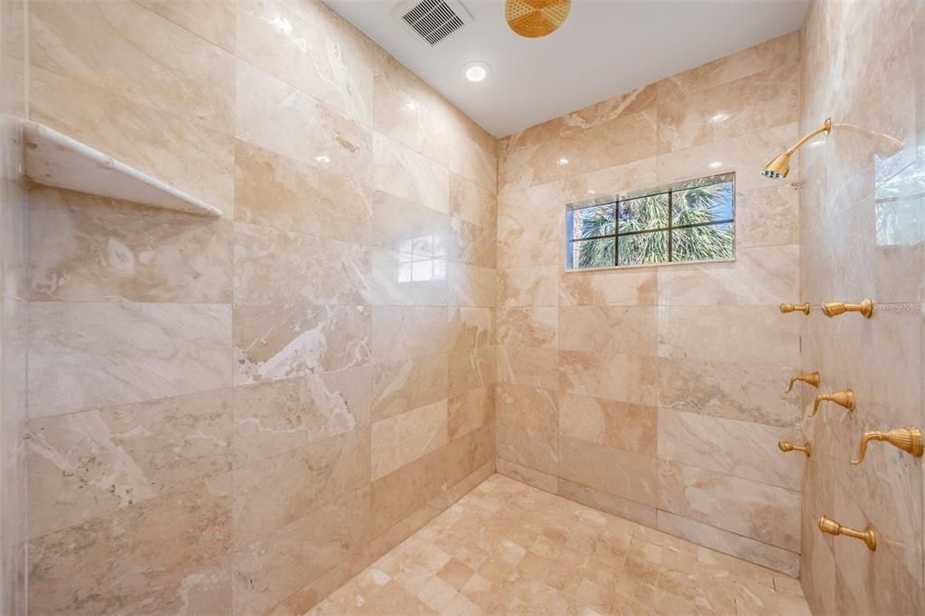 For Sale: $3,500,000 (5 beds, 6 baths, 5777 Square Feet)