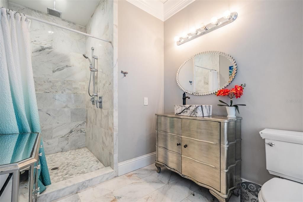 For Sale: $3,500,000 (5 beds, 6 baths, 5777 Square Feet)