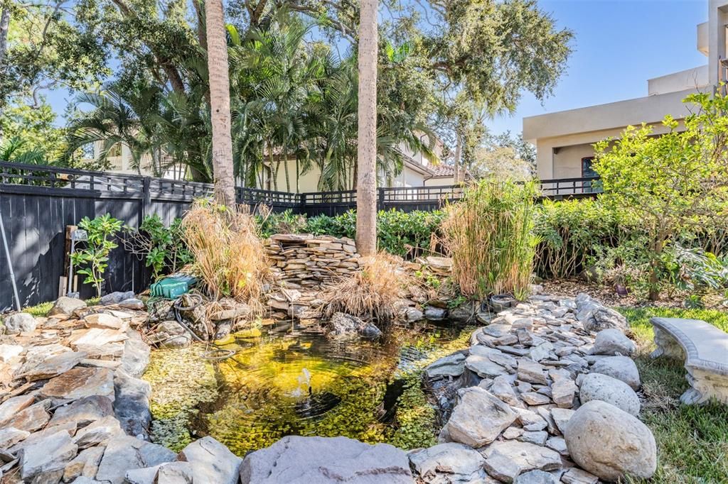 For Sale: $3,500,000 (5 beds, 6 baths, 5777 Square Feet)