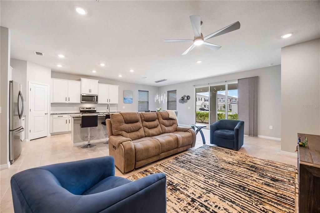 待售: $565,000 (4 贝兹, 2 浴室, 2045 平方英尺)