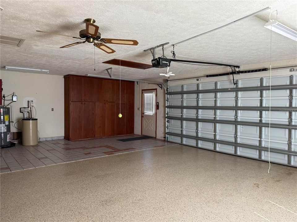 Под контрактом: $450,000 (4 спален, 3 ванн, 2657 Квадратных фут)