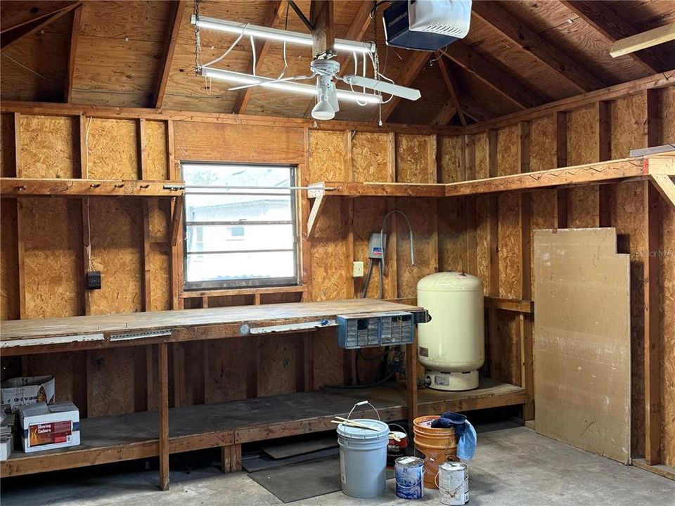 Под контрактом: $450,000 (4 спален, 3 ванн, 2657 Квадратных фут)