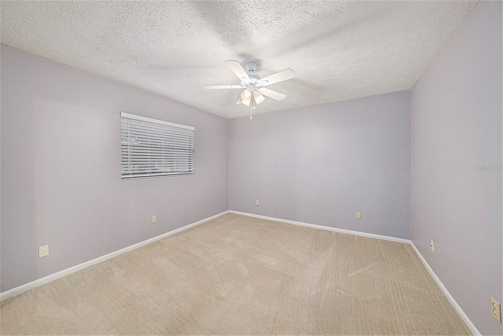 Под контрактом: $450,000 (4 спален, 3 ванн, 2657 Квадратных фут)