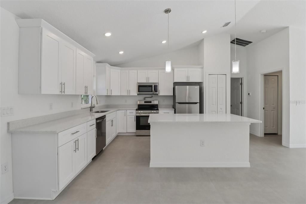 En Venta: $275,000 (3 camas, 2 baños, 1427 Pies cuadrados)