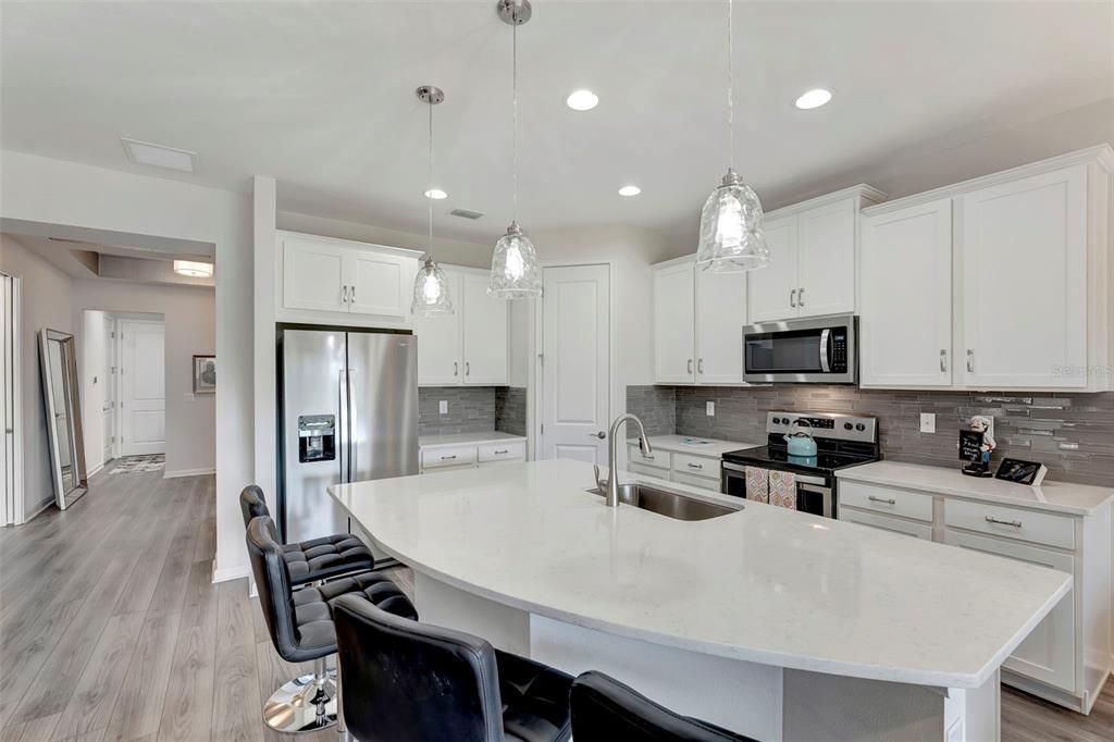 En Venta: $354,900 (2 camas, 2 baños, 1687 Pies cuadrados)