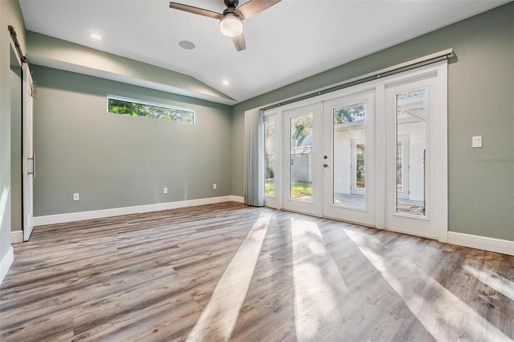 Active With Contract: $750,000 (3 beds, 2 baths, 1549 Square Feet)