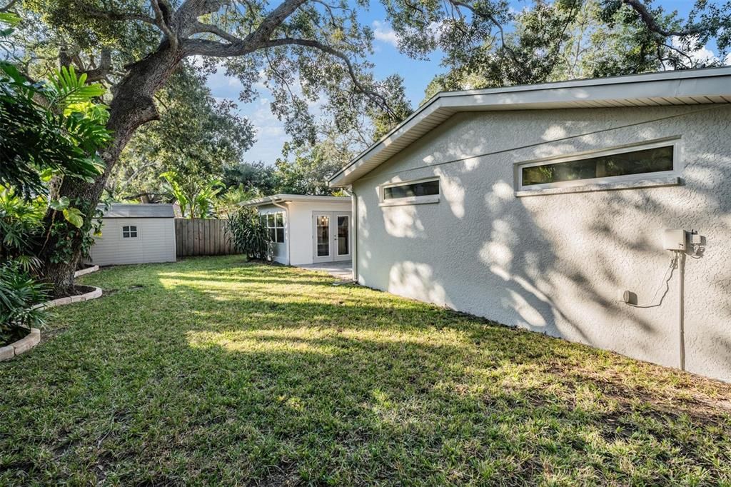 Active With Contract: $750,000 (3 beds, 2 baths, 1549 Square Feet)