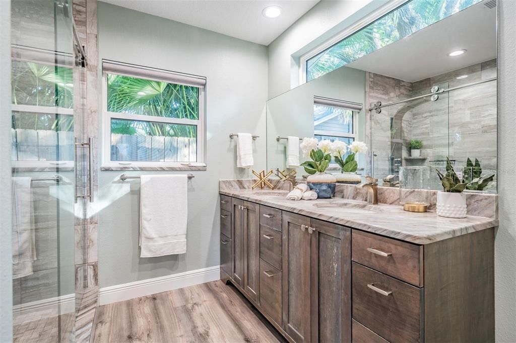 Active With Contract: $750,000 (3 beds, 2 baths, 1549 Square Feet)