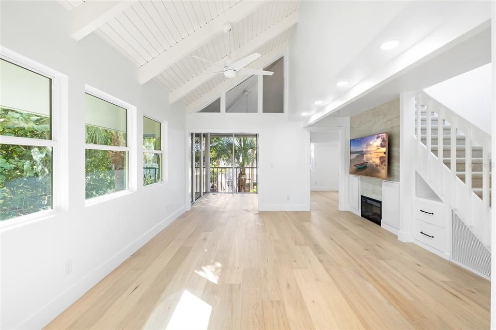 待售: $2,495,000 (3 贝兹, 3 浴室, 1640 平方英尺)