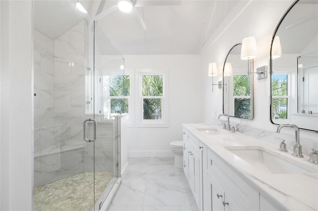 待售: $2,495,000 (3 贝兹, 3 浴室, 1640 平方英尺)