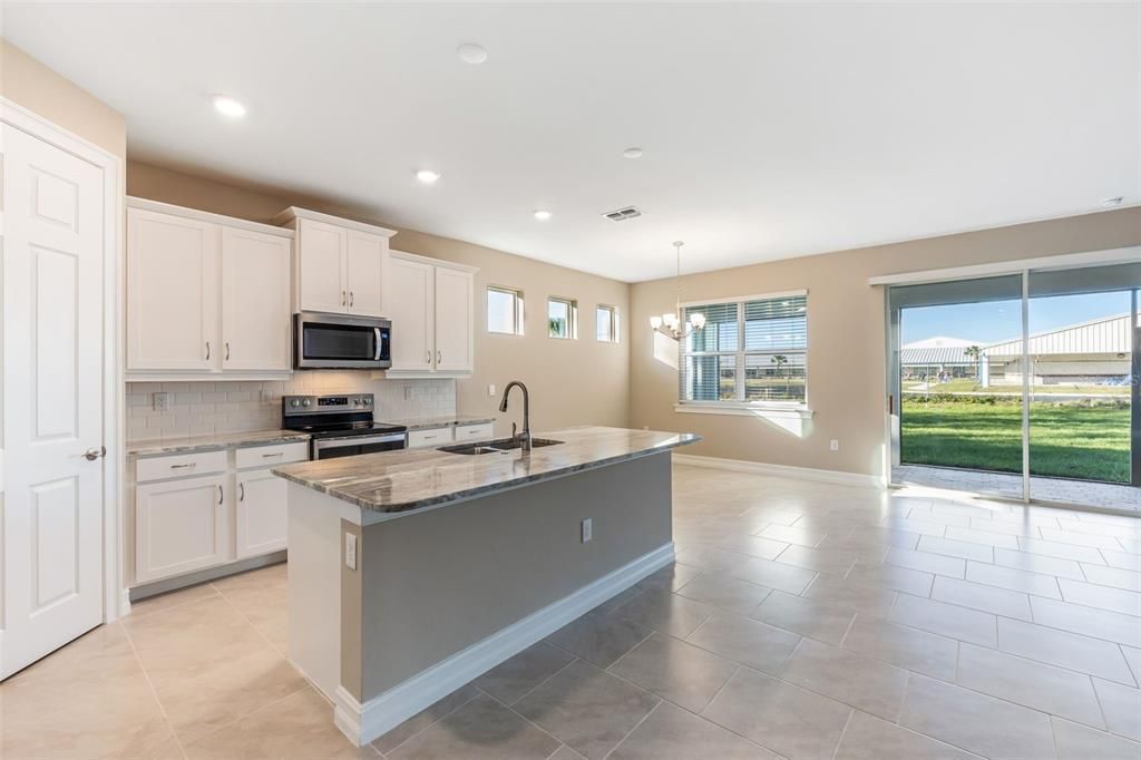 For Sale: $369,999 (4 beds, 2 baths, 2034 Square Feet)