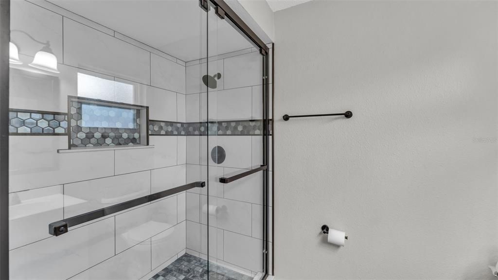 For Sale: $167,500 (2 beds, 2 baths, 1192 Square Feet)