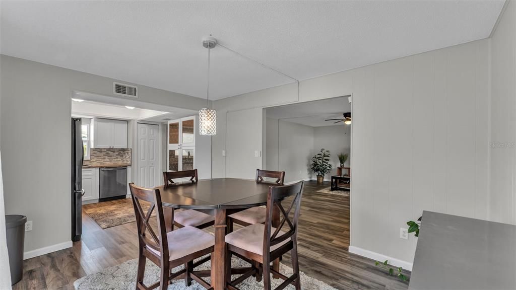 For Sale: $167,500 (2 beds, 2 baths, 1192 Square Feet)