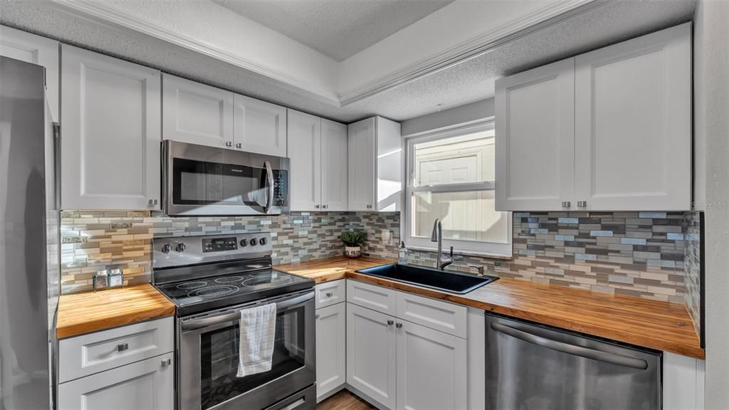 For Sale: $167,500 (2 beds, 2 baths, 1192 Square Feet)