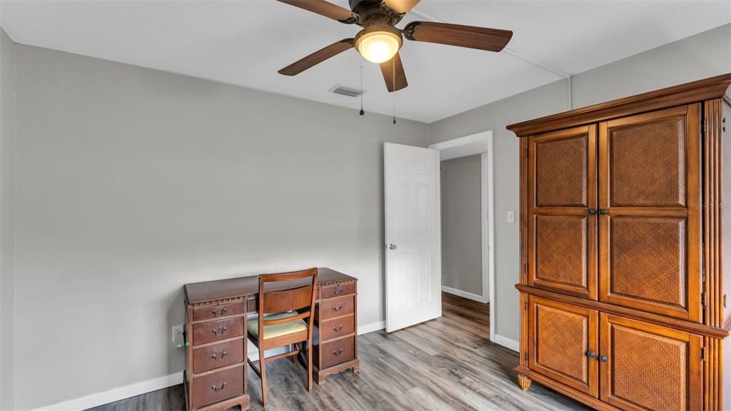 For Sale: $167,500 (2 beds, 2 baths, 1192 Square Feet)