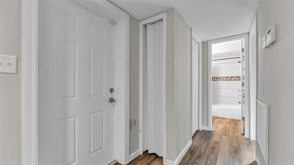 For Sale: $167,500 (2 beds, 2 baths, 1192 Square Feet)