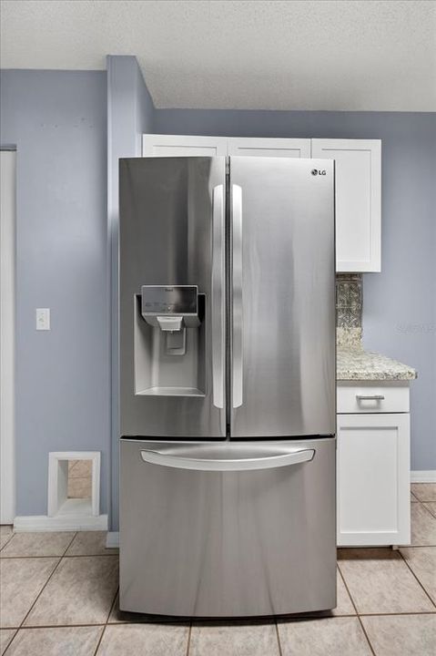 For Sale: $135,000 (2 beds, 1 baths, 925 Square Feet)