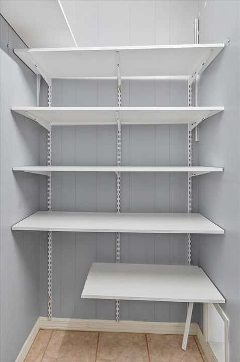 For Sale: $135,000 (2 beds, 1 baths, 925 Square Feet)