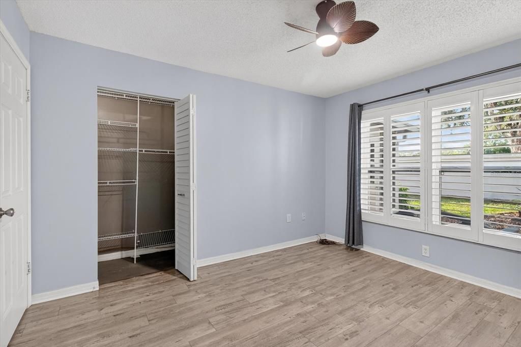 For Sale: $135,000 (2 beds, 1 baths, 925 Square Feet)