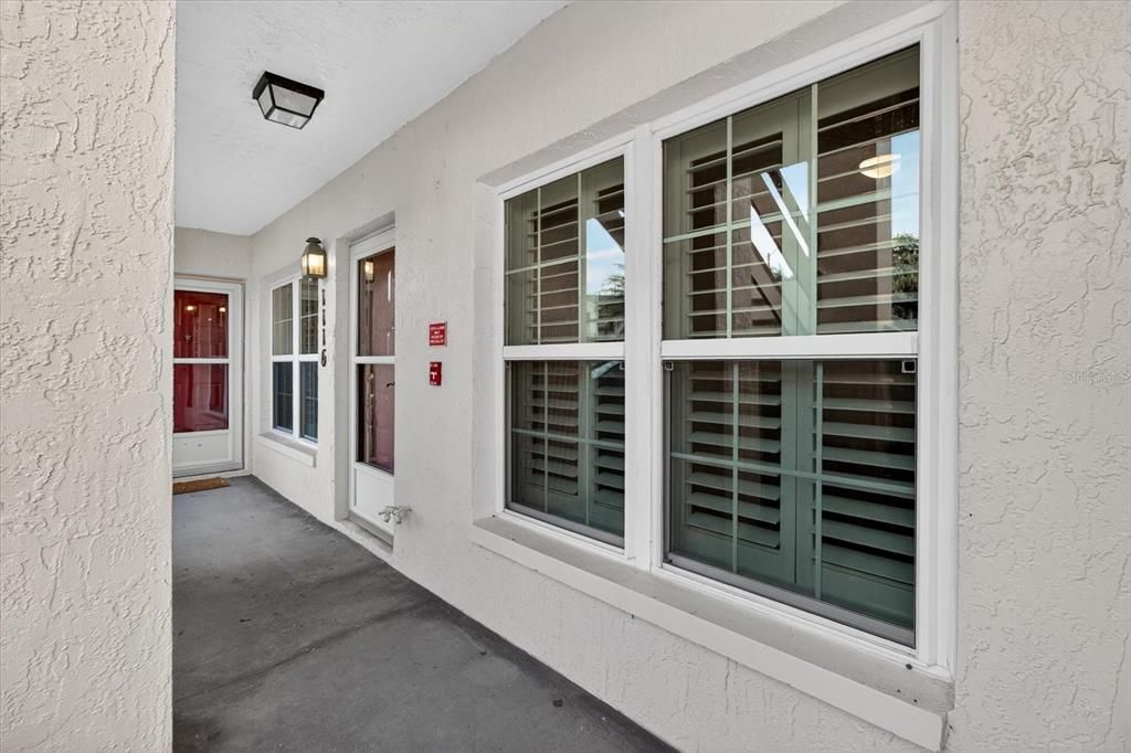 For Sale: $135,000 (2 beds, 1 baths, 925 Square Feet)