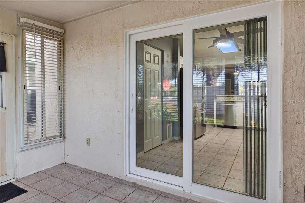 For Sale: $135,000 (2 beds, 1 baths, 925 Square Feet)