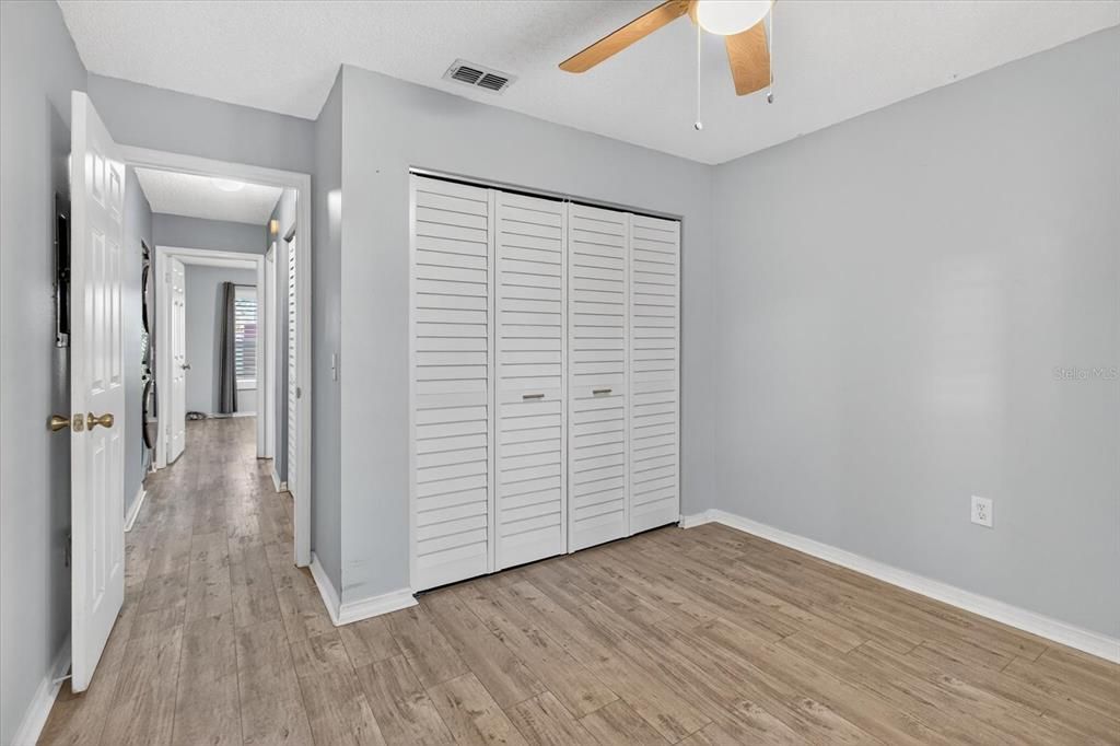 For Sale: $135,000 (2 beds, 1 baths, 925 Square Feet)