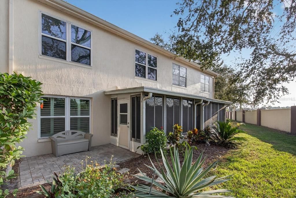 For Sale: $135,000 (2 beds, 1 baths, 925 Square Feet)