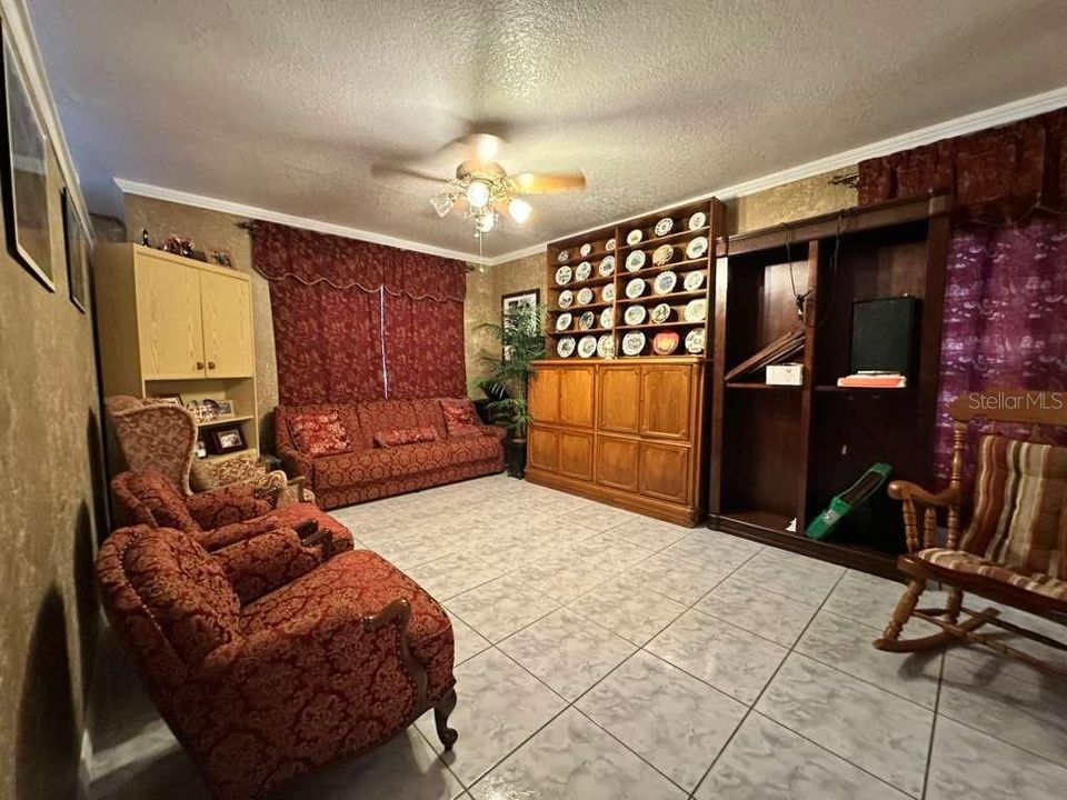 For Sale: $349,990 (4 beds, 2 baths, 2763 Square Feet)