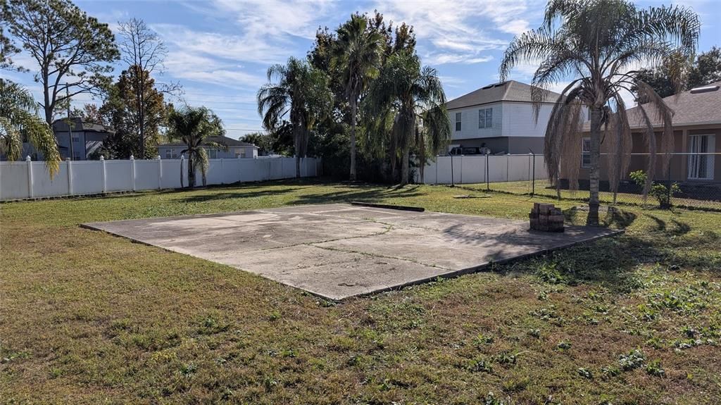 For Sale: $349,990 (4 beds, 2 baths, 2763 Square Feet)