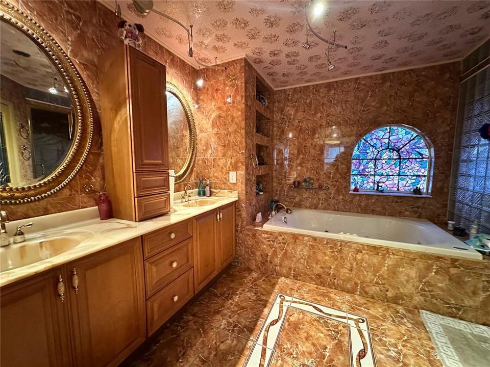 For Sale: $349,990 (4 beds, 2 baths, 2763 Square Feet)