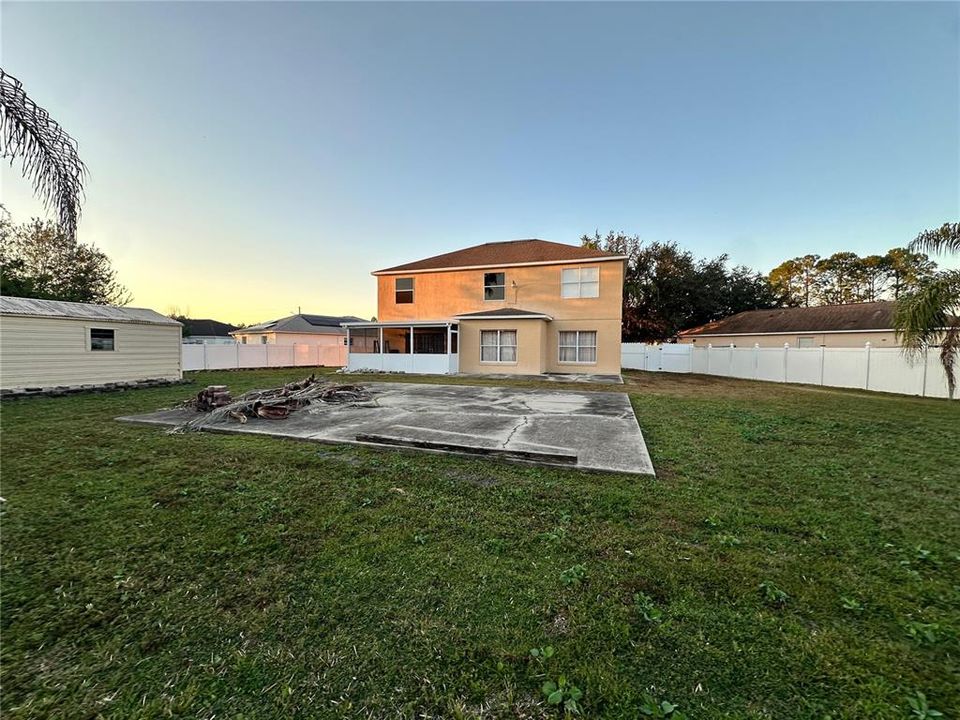 For Sale: $349,990 (4 beds, 2 baths, 2763 Square Feet)