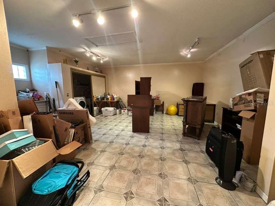 For Sale: $349,990 (4 beds, 2 baths, 2763 Square Feet)