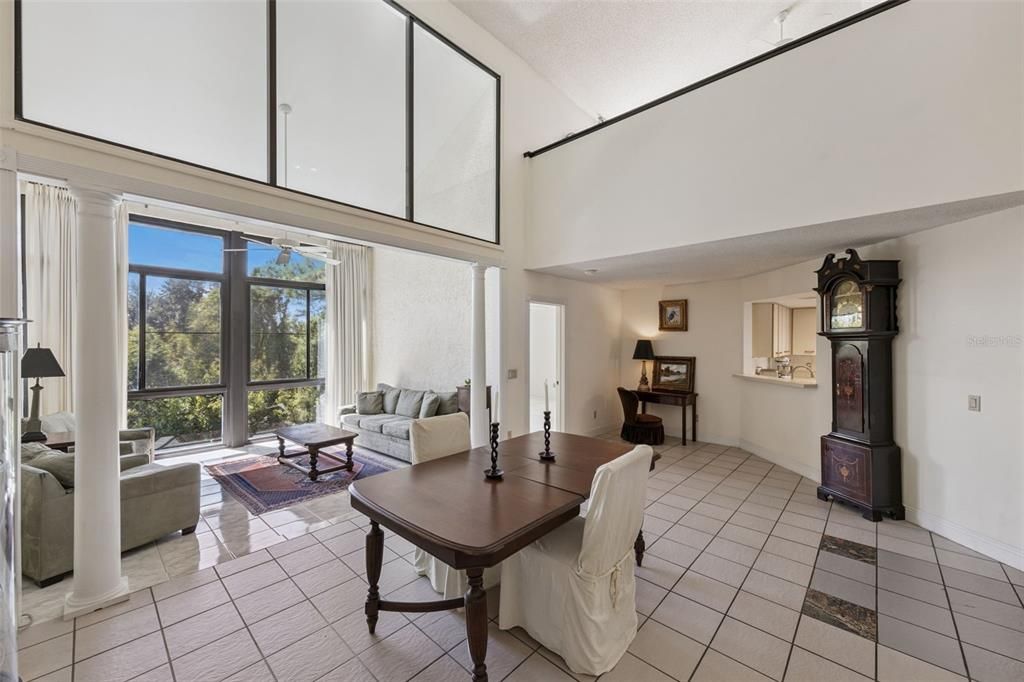 出租: $2,250 (2 贝兹, 3 浴室, 1760 平方英尺)