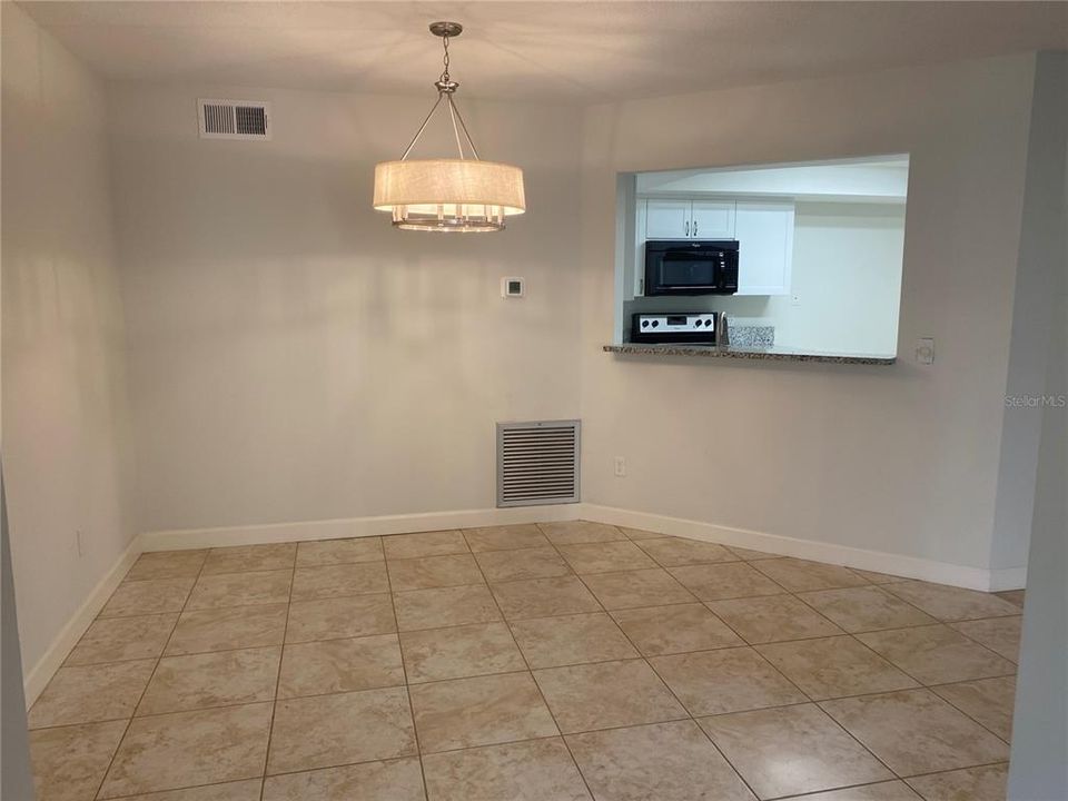 На продажу: $368,900 (3 спален, 2 ванн, 1460 Квадратных фут)