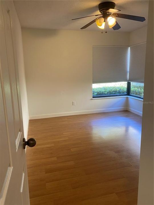 На продажу: $368,900 (3 спален, 2 ванн, 1460 Квадратных фут)