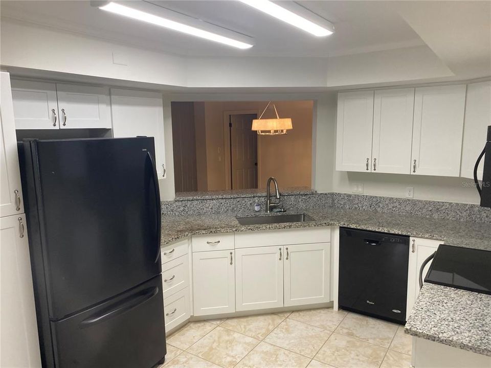 На продажу: $368,900 (3 спален, 2 ванн, 1460 Квадратных фут)