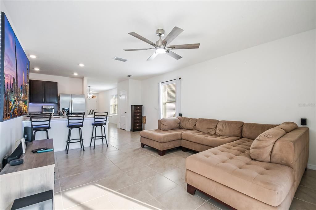 For Sale: $380,000 (3 beds, 2 baths, 1516 Square Feet)