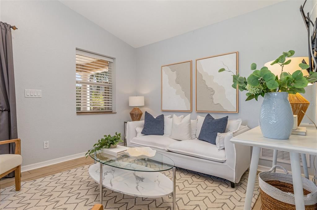 For Sale: $315,000 (1 beds, 1 baths, 864 Square Feet)