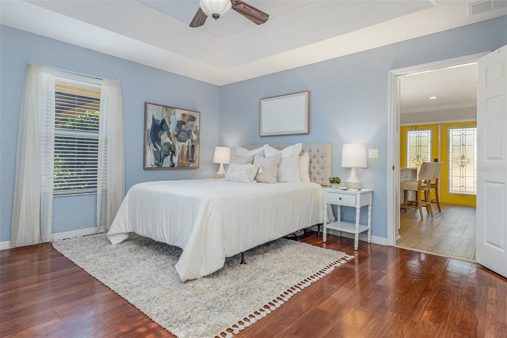 For Sale: $315,000 (1 beds, 1 baths, 864 Square Feet)