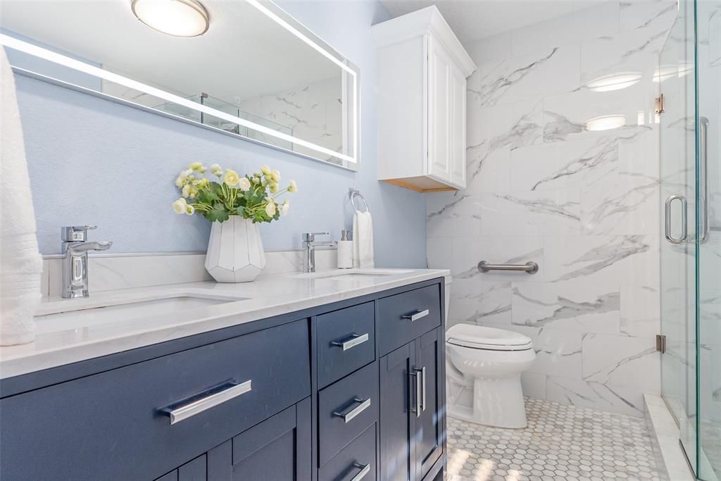 For Sale: $315,000 (1 beds, 1 baths, 864 Square Feet)