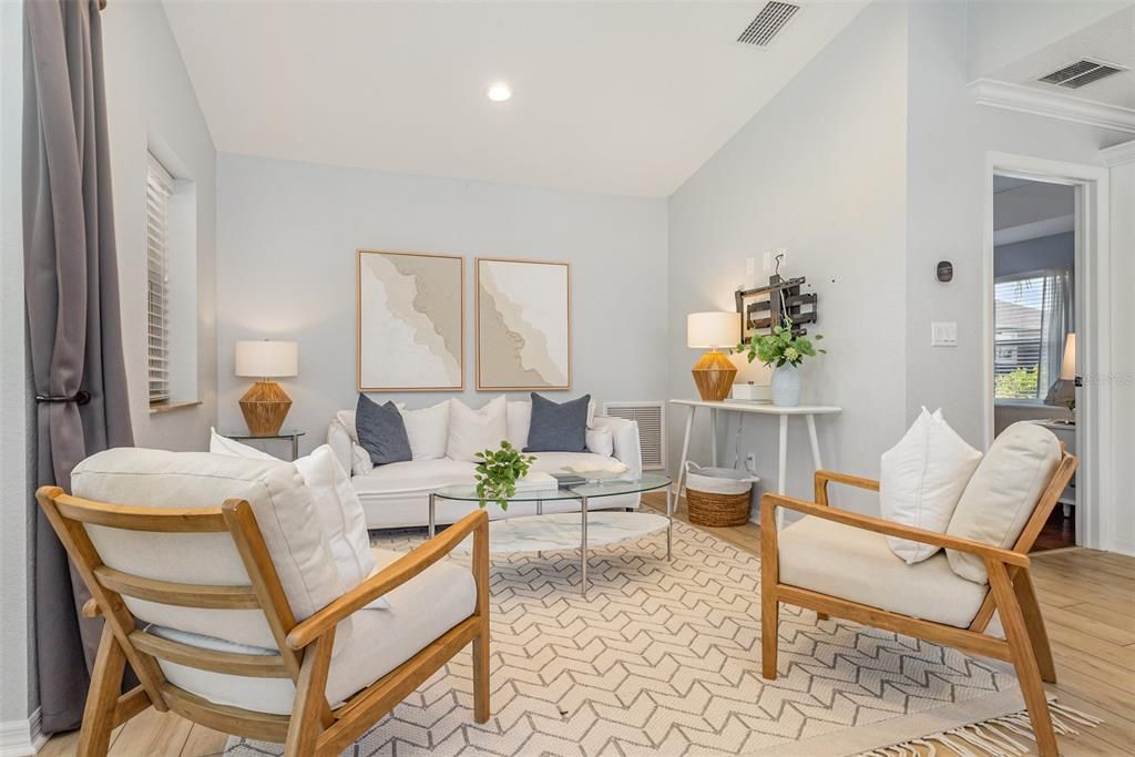 For Sale: $315,000 (1 beds, 1 baths, 864 Square Feet)