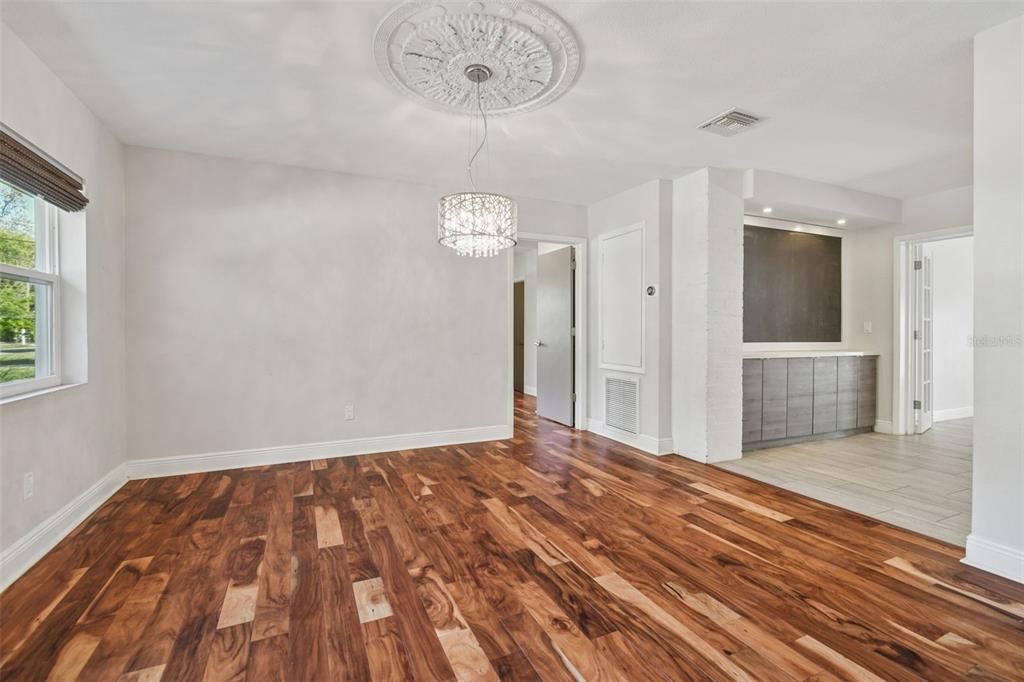 На продажу: $525,000 (4 спален, 2 ванн, 2149 Квадратных фут)