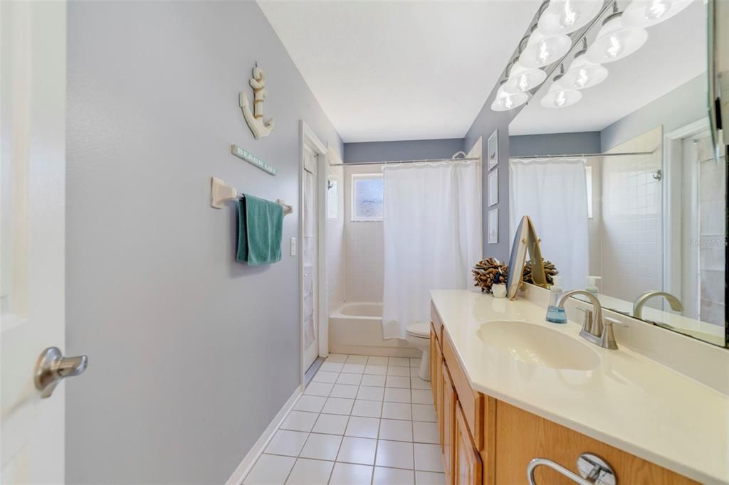 待售: $635,000 (4 贝兹, 3 浴室, 2428 平方英尺)