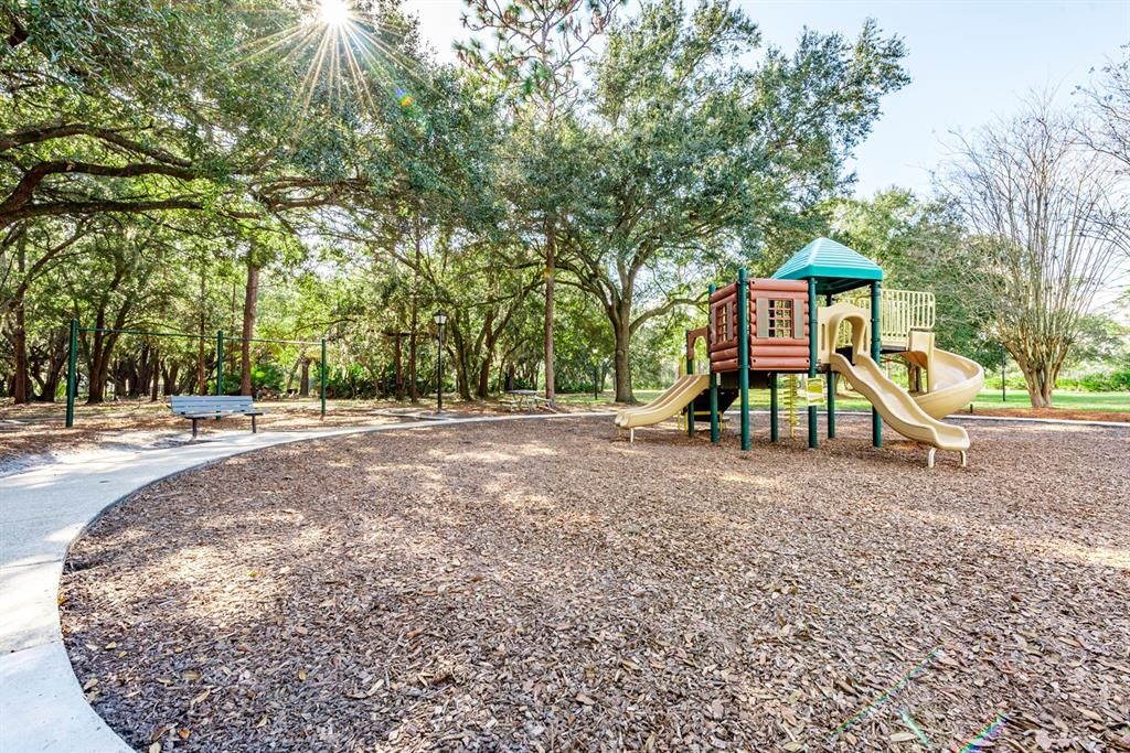 待售: $635,000 (4 贝兹, 3 浴室, 2428 平方英尺)