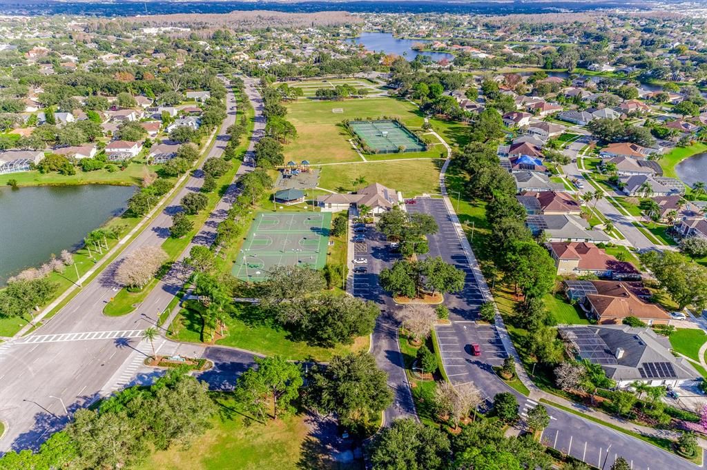 待售: $635,000 (4 贝兹, 3 浴室, 2428 平方英尺)