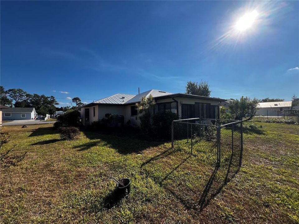 Под контрактом: $235,000 (3 спален, 2 ванн, 1661 Квадратных фут)