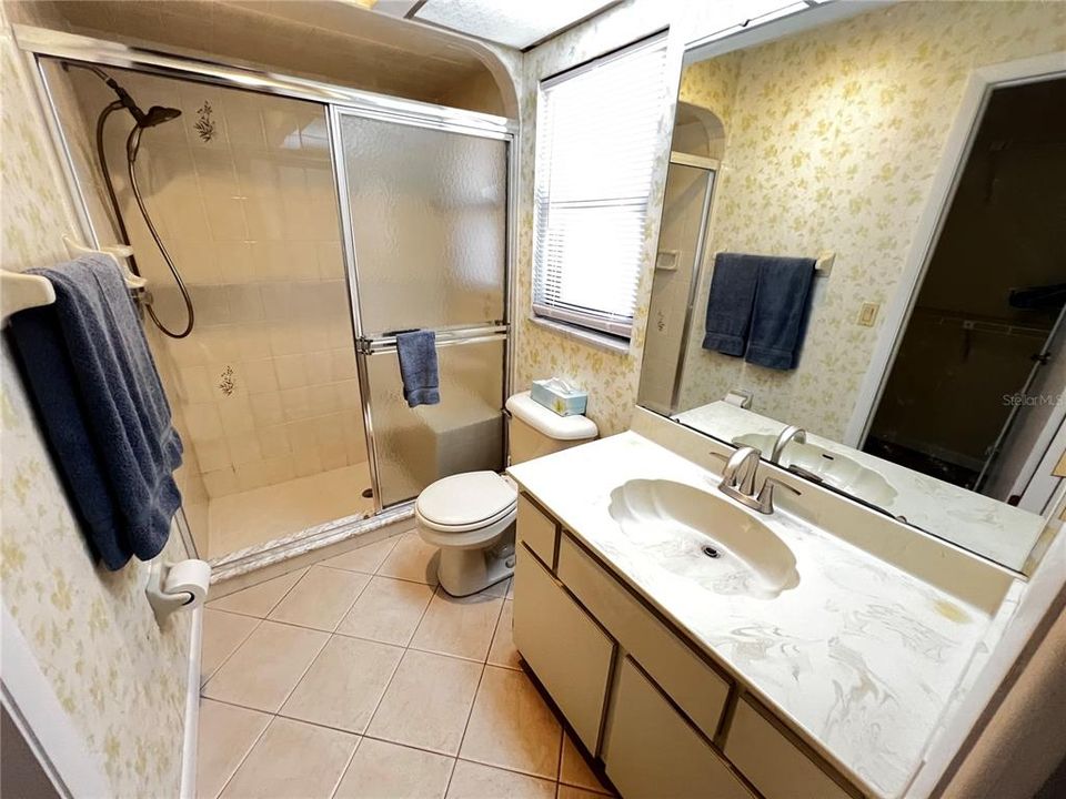 Под контрактом: $235,000 (3 спален, 2 ванн, 1661 Квадратных фут)