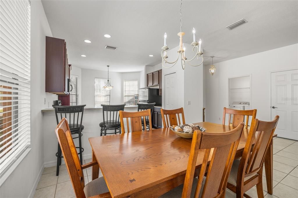 En Venta: $329,000 (3 camas, 2 baños, 1663 Pies cuadrados)